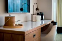 Newport Marriott Hotel & Spa Hotels in Newport