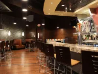 DoubleTree by Hilton Omaha Southwest - bar