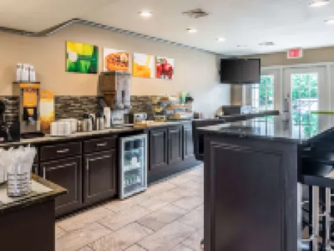 Quality Inn University Area Hotels in Auburn