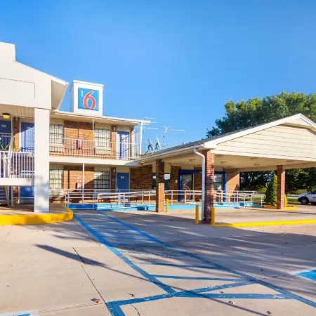 Motel 6 Lawton, OK