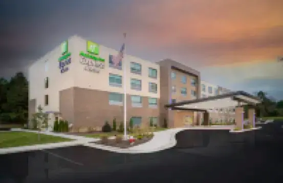 Holiday Inn Express & Suites BREVARD – CITY CENTER by IHG  호텔