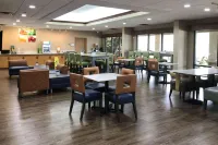 Quality Inn & Suites Boone - University Area - breakfast
