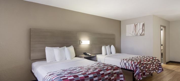 Red Roof Inn & Suites Brunswick I-95 Hotels in Glynn County