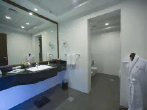 Ramada by Wyndham Abu Dhabi Corniche Hotels in Abu Dhabi