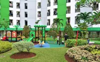 Apartment Green Lake View Ciputat by Celebrity Room Hotels in Pamulang
