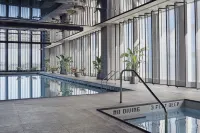 Equinox Hotel New York - Pool