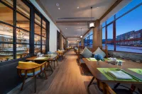 Holiday Inn JILIN BEIDAHU by IHG - فطور