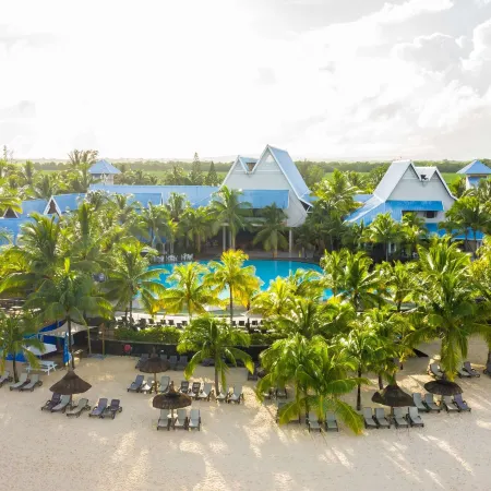 Victoria Beachcomber Resort & Spa