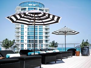 Hotel Croydon Miami Beach