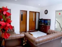 Maplewood Guest House, Neeti Bagh, New Delhiit is a Boutiqu Guest House - Room 4