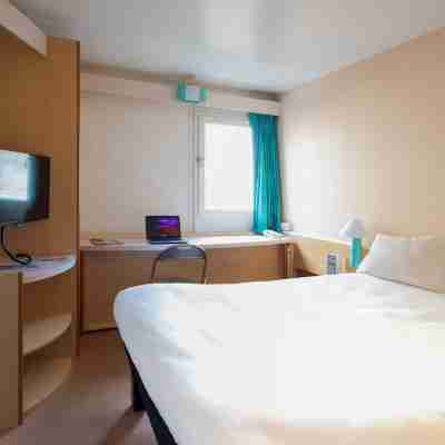 Ibis Grenoble Centre Bastille Rooms