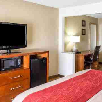 Comfort Inn & Suites Coralville - Iowa City Near Iowa River Landing Rooms