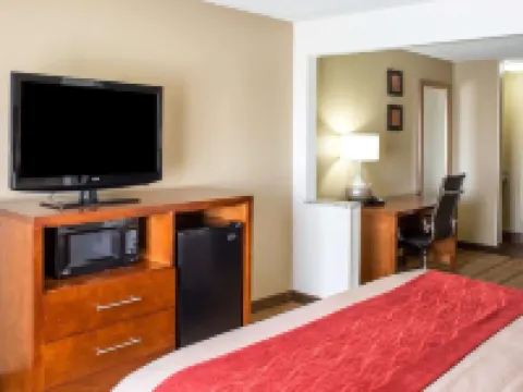 Comfort Inn & Suites Coralville - Iowa City Near Iowa River Landing Hotels in West Lucas