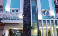 Tropical Point Hotel Syariah Hotels in Lahundape