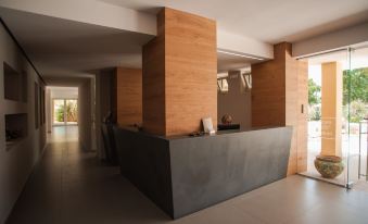 Luna Minoica Suites and Apartments