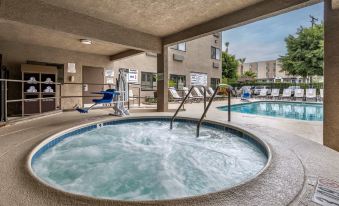 Best Western Plus Park Place Inn - Mini Suites