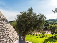 Borgo Canonica Hotels in Cisternino