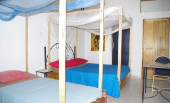Blue Africa - Housity