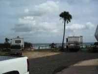 Coral Sands Inn - parking