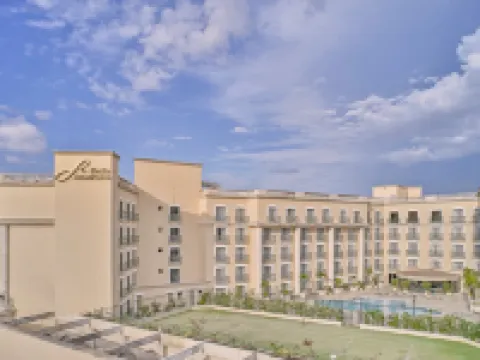 フィエスタ アメリカーナ メリダ メリダのホテル