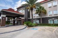 La Quinta Inn & Suites by Wyndham Houston East at Normandy Hotels near Kroger