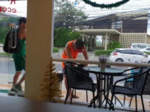 ท็อป โฮสเทล สมุย โรงแรมในเกาะสมุย