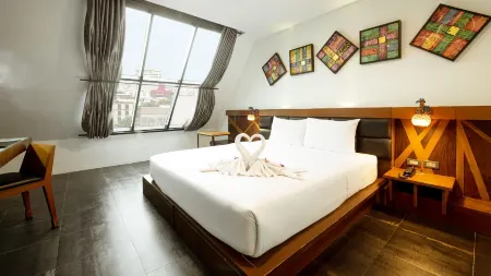 B2 Bangkok Srinakharin Boutique & Budget Hotel