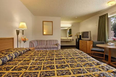 Super 8 by Wyndham Red Bluff Отели в г. Ред Блафф