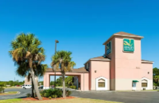 Quality Inn & Suites Lake Charles South