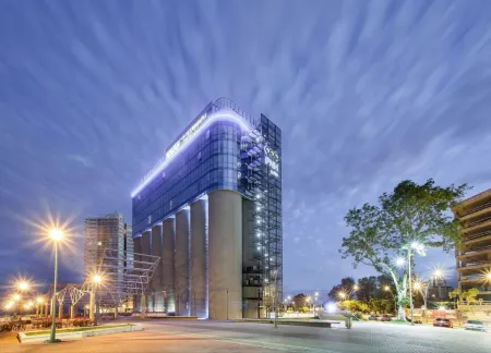 Puerto Norte Design Hotel Отели в г. Росарио