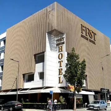 First Suites Hôtel