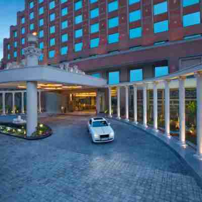 Radisson Blu MBD Hotel Noida Hotel Exterior