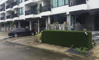 Pinthira Resort