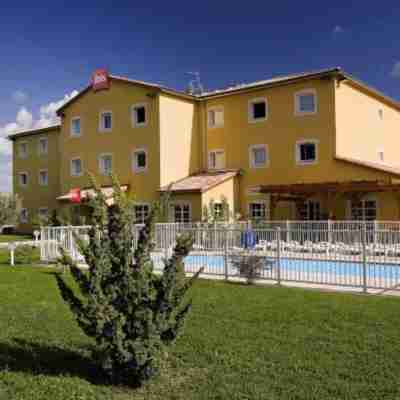 Ibis Manosque Cadarache Hotel Exterior