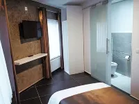 Onyx Hotel Expo縞瑪瑙飯店博覽會 拉肯区附近的飯店
