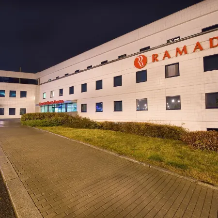 Ramada by Wyndham Airport Prague Отели рядом с Аэропорт Вацлав Гавел
