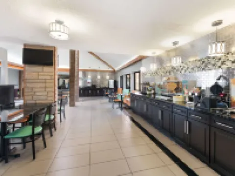 Quality Inn Hotels in Upper Sandusky