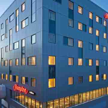 Hampton by Hilton London Gatwick Airport Hotel Exterior