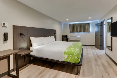 The Shamrock Hotels in Oak Park