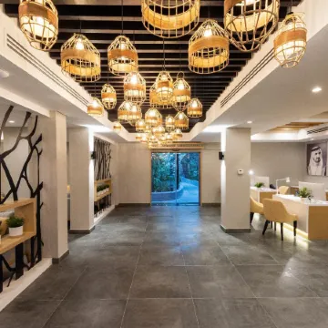Emirates Park Resort Отели рядом с достопримечательностью «Торговый центр Yas»