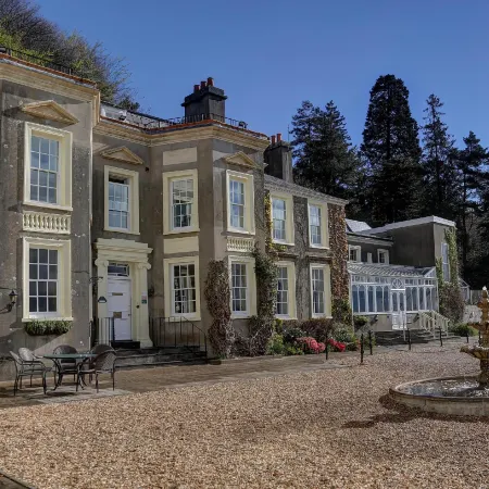 New House Country Hotel