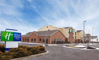 Holiday Inn Express & Suites Cleveland-Streetsboro