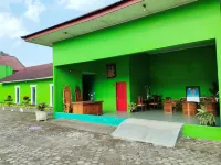 Hotel Bukit Sentabi Penembahen فنادق في Deli Serdang Regency