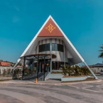 Nakula Sadewa Sanggraloka - Villa Ubud Anyer Отели рядом с достопримечательностью «Пляж Anyer»