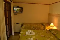 Pousada Atalaia Capivari Hotell i Vila Inglesa