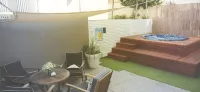 10 Hastings Street Motel