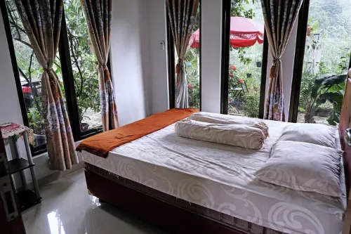 RiverSide Villa - Rumah Sawah Sentul Hotels in Sukamakmur
