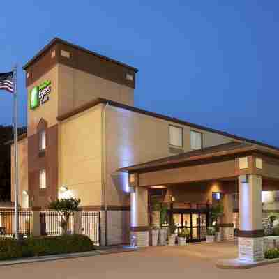 Holiday Inn & Suites Spring - the Woodlands Area Hotel Exterior
