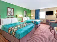 Super 8 by Wyndham McHenry/Fox Lake Area Hotels in McHenry County