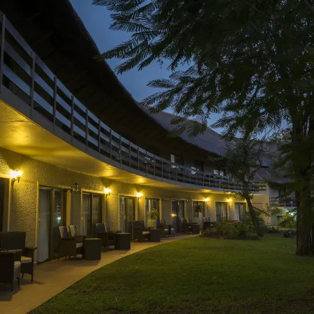 Azambezi River Lodge
